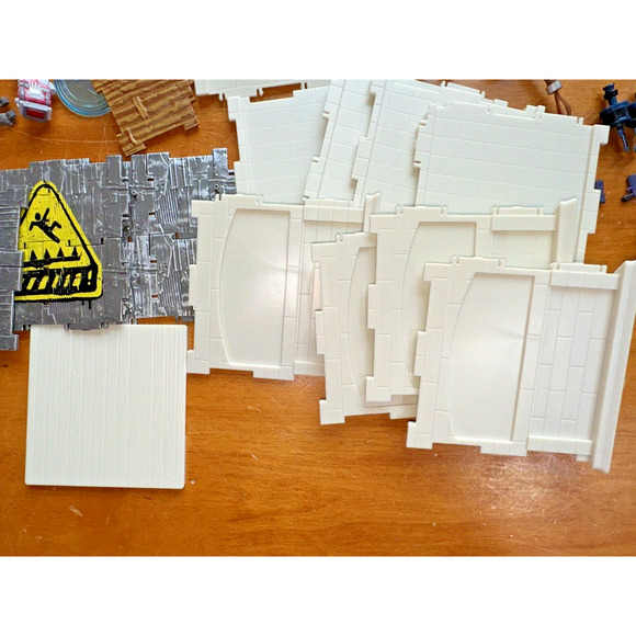 Fortnite Mixed Lot Toys, Figures, Weapons, Building Pieces, Cards SEE PICS - Picture 10 of 13